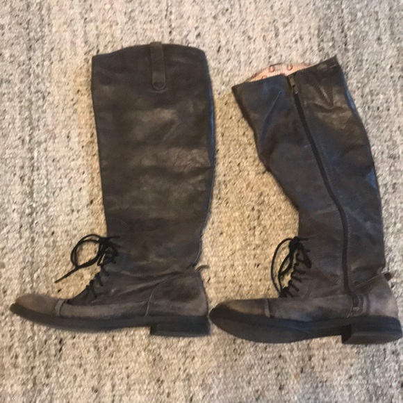 Boots - Picture 1 of 4